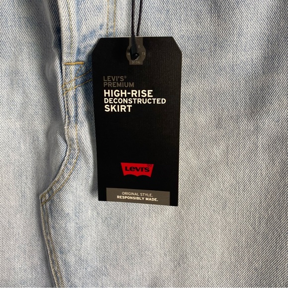 Levi’s High Rise Deconstructed Light Wash Denim Shirt size 25 - Picture 5 of 7